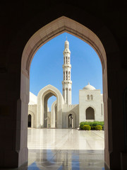 Fototapeta na wymiar Sultan Qaboos Grand Mosque in Muscat (مسقط, Maskat) Sultanate of Oman