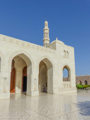 Fototapeta na wymiar Sultan Qaboos Grand Mosque in Muscat (مسقط, Maskat) Sultanate of Oman
