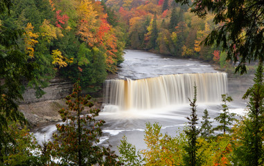 Tahquamenon Falls at peak fall color, Upper Peninsula, Michigan