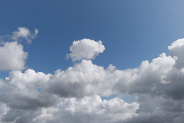 Fototapeta premium Blue sky. Autumn clouds.