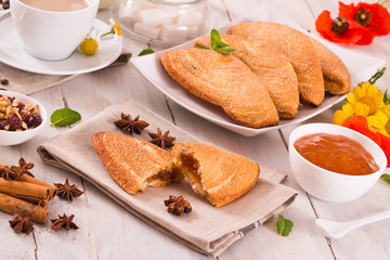 Florentines sweet puff pastries. 