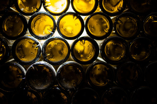 Fondo de botellas de vino