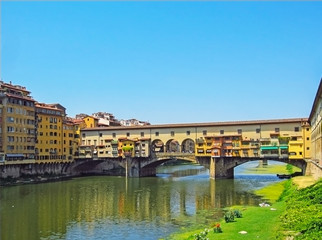  Ponte Vecchio in Florence, Italy