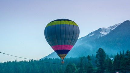 Parachute in Manali - Colorful landscape with high Himalayan mountains