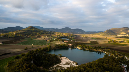 Fototapeta na wymiar Lago Azzurro, scatto da drone