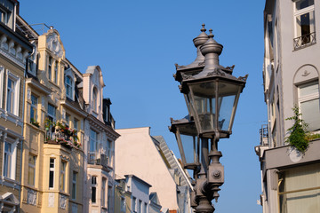 Fototapeta na wymiar Historic street lamp in Bonn