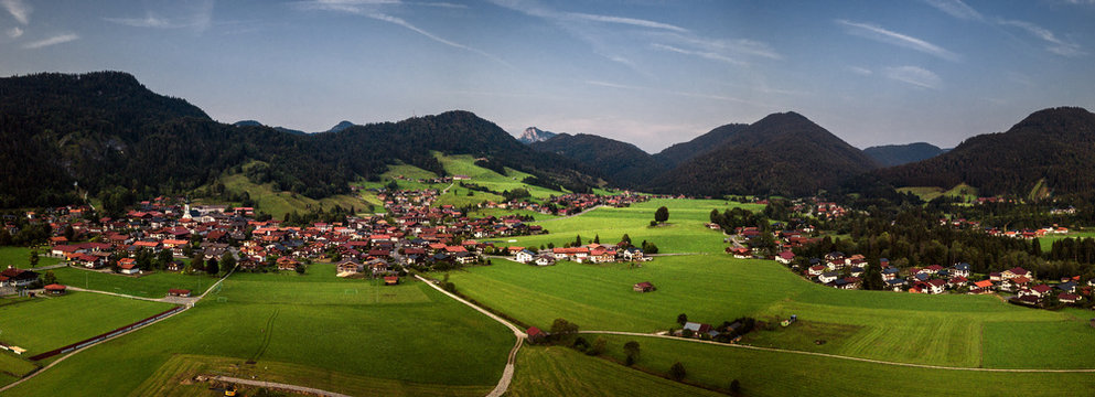 Reit im Winkl is a small village located on the German/Austrian border in the southeastern part of Bavaria.