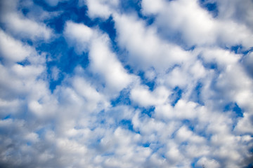 Obraz premium blue sky with white clouds