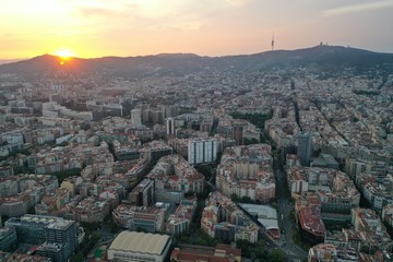 Fototapeta premium Barcelona, Diagonal Avenue, Francesc Macia Square, Sunset