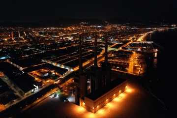 Fototapeta na wymiar Barcelone de nuit, Badalona, Costa Brava Espagne
