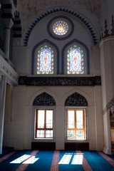 東京ジャーミイのステンドグラス