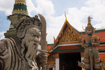 Fototapeta premium Wat Phra Kaew, Temple of the Emerald Buddha Wat Phra Kaew is one of Bangkok's most famous tourist sites at Bangkok, Thailand