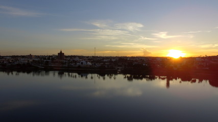 Naklejka premium por do sol cerrado