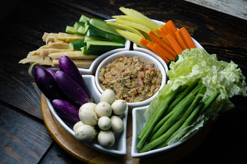 Fried mackerel with shrimp paste sauce