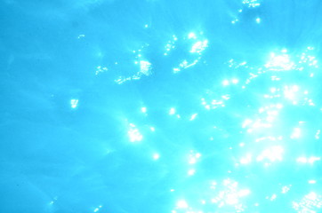  acuático piscina azul mar con textura natación verano claro oceáno abstracta recubrir turquesa dechado mecer olas aseado liquida diáfano mojado mecer olas acuático naturaleza alumbrado