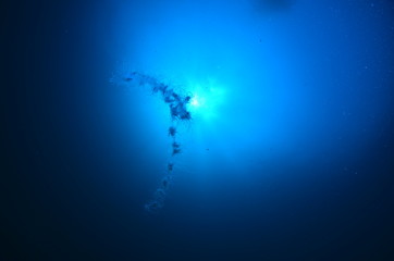  acuático piscina azul mar con textura natación verano claro oceáno abstracta recubrir turquesa...