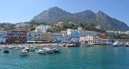 Fototapeta na wymiar Isla de Capri en Napoles Italia