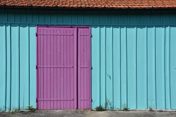cabane verte et rose