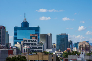 Fototapeta na wymiar Vista panorámica desde las alturas de los edificios de la Ciudad de México con el World Trade Center al fondo