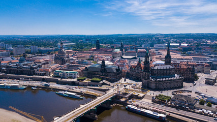 Obraz premium Theaterplatz Hofcirche boats from drone