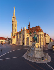 Naklejka na ściany i meble Europe, Budapest Hungary. Matthias Chuch in the Buda castle, St Stephen Statue. 