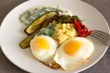 fried egg with vegetables
