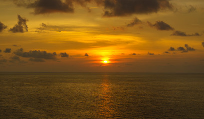 Fototapeta na wymiar Beautiful seascape evening sunset sea and sky horizon.