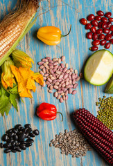 composición de comoda sobre tabla azul 