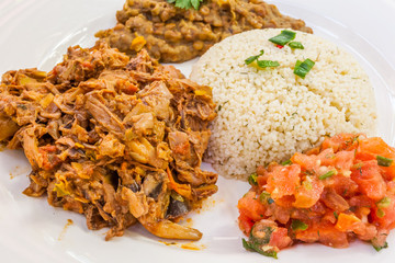 semoule, cari baba figues et rougail tomates 