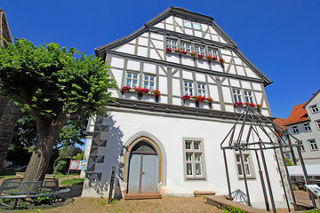 Grebenstein: Rathaus und Stadtkirche (Hessen)