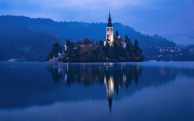 Fototapeta na wymiar Little island on lake bled. Slovenia. Church. Tourist