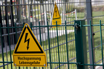 Warnschild Hochspannung