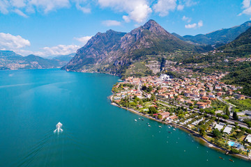 Lago D'Iseo (IT) - Marone - vista aerea da Sulzano  - obrazy, fototapety, plakaty