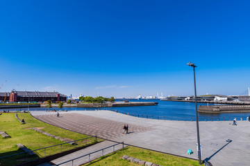 横浜 象の鼻パークと大さん橋の風景