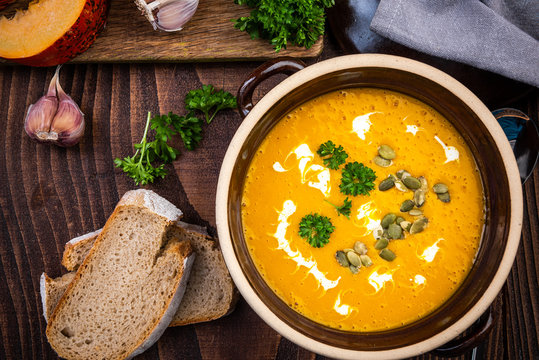 Homemade Pumpking Soup. Autumn Healhy Eating