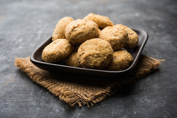 Nan khatai or Nankhatai is an authentic Indian sweet and savory eggless cookie loaded with dry fruits 