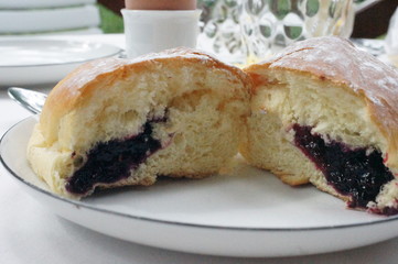 jam doughnut 