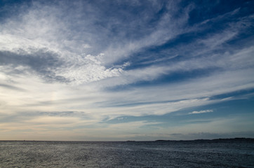 Céu no porto de Colonia Del Sacramento