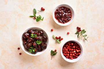 Meatballs with cranberry sauce