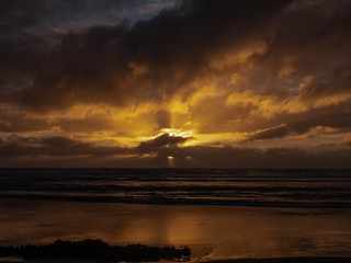 Fototapeta premium Dawn at Piha Beach