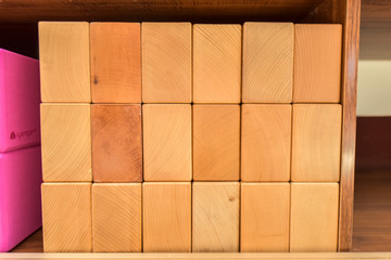 All kinds of yoga training supplies placed in the spacious and bright hall of the yoga hall