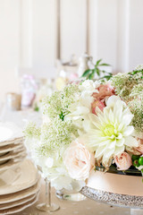 How to make floral decorations for summer party table