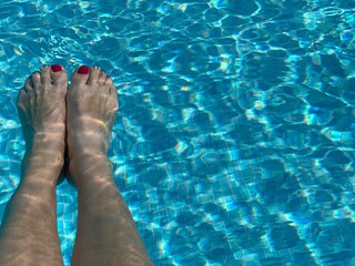 feet in swimming pool