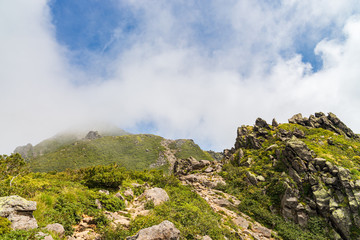 Fototapeta na wymiar Mt. Iwaki with an open view