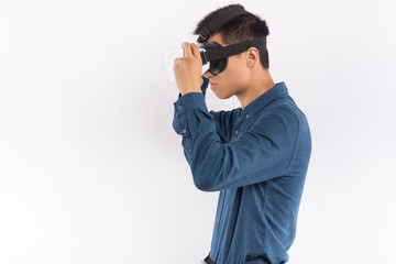 man using the virtual reality headset