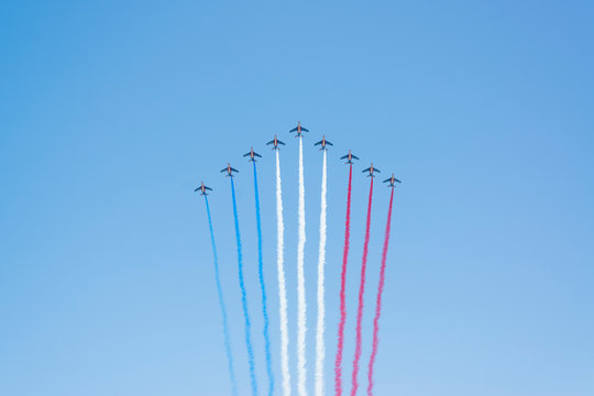 フランス　パリ祭　７月１４日