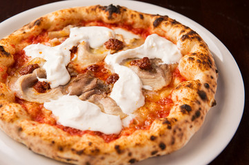 アンチョビとクリームチーズのピザ