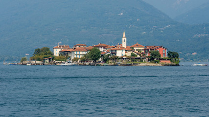 Obraz na płótnie Canvas Beautiful view of the Isola Superiore or dei Pescatori from Lake Maggiore, Italy