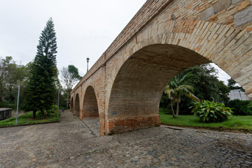 Park w centrum Popayan, Kolumbia