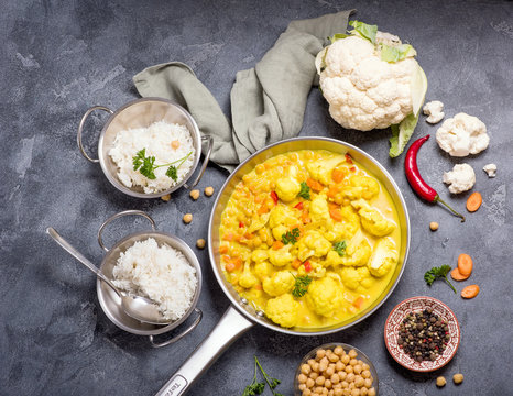 Vegetarian Curry With Cauliflower And Chickpeas, Healthy Homemade Vegan Food, Indian Cuisine, Clean Eating Concept